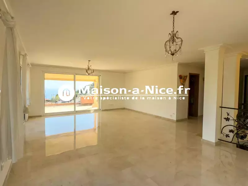 Maison, 333,07 m²