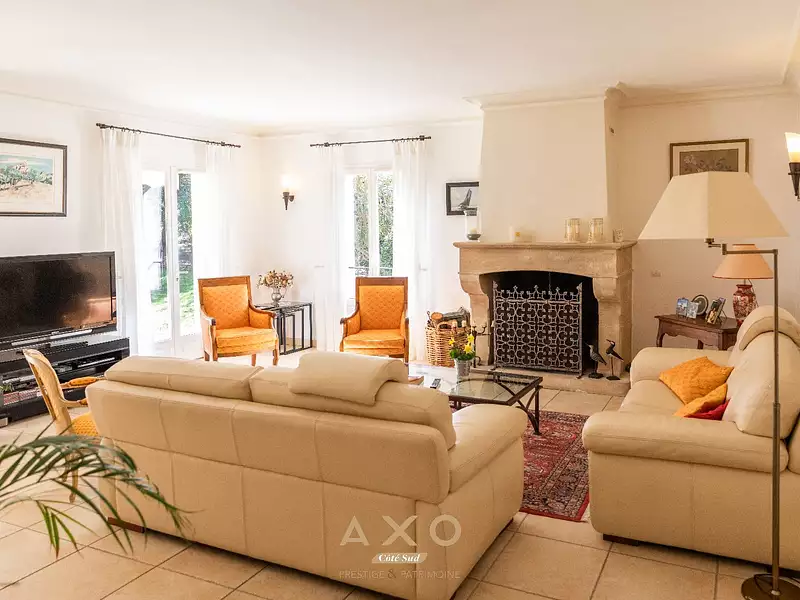 Maison, 215 m²
