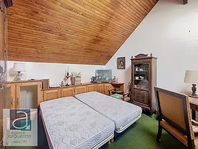 Maison, 242,3 m²