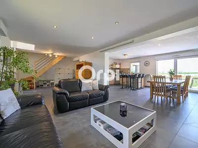 Maison, 167 m²