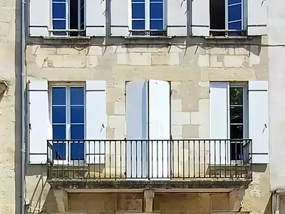 Immeuble, 240 m²