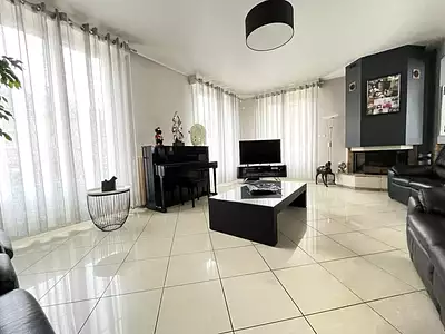 Maison, 255 m²