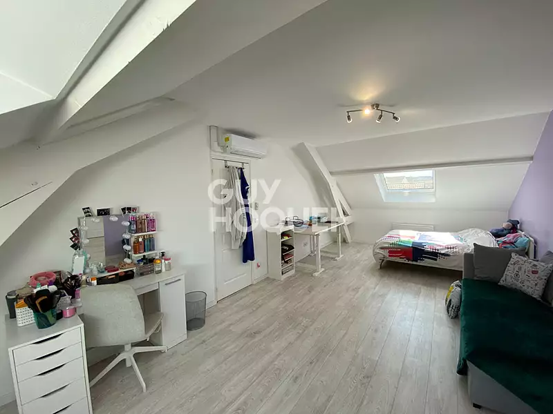 Maison, 180 m²