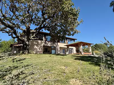 Maison, 235 m²