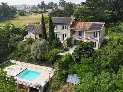 Maison, 220 m²
