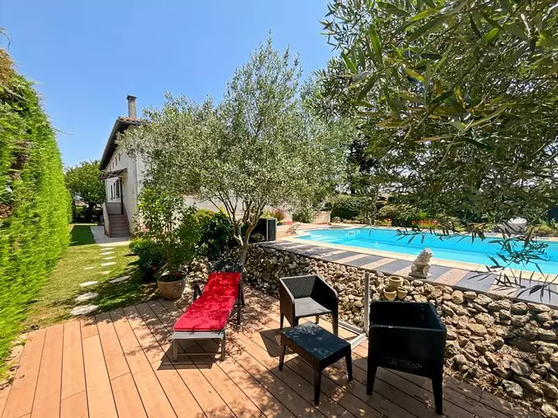 Maison, 271 m²