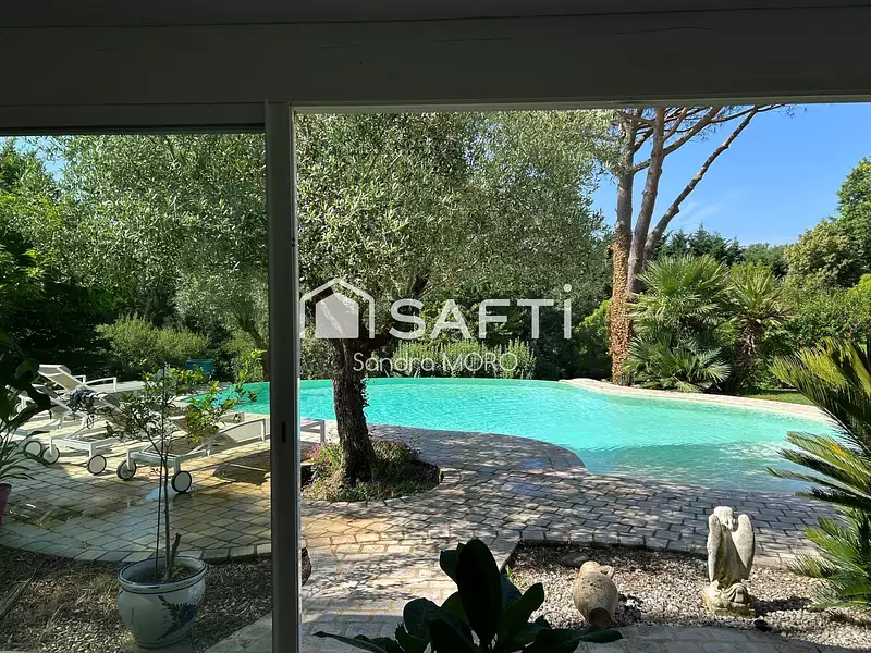 Maison, 350 m²
