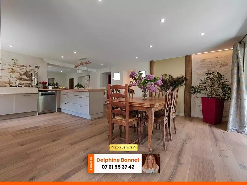Maison, 169 m²