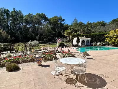 Maison, 200 m²