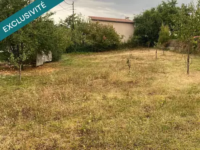 Terrain, 684 m²