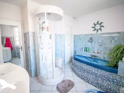 Maison, 215 m²