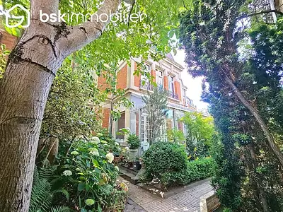 Maison, 305 m²