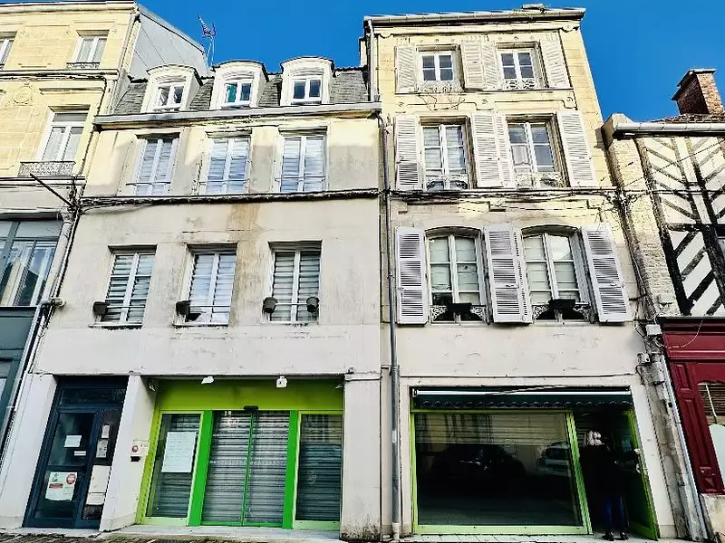 Divers, 225 m²