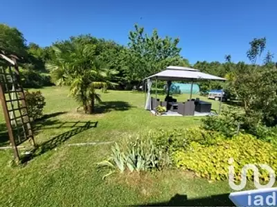 Maison, 255 m²