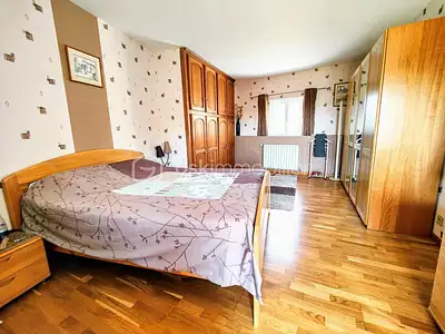 Maison, 296 m²