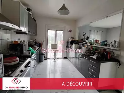 Maison, 240 m²