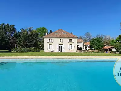 Maison, 307 m²