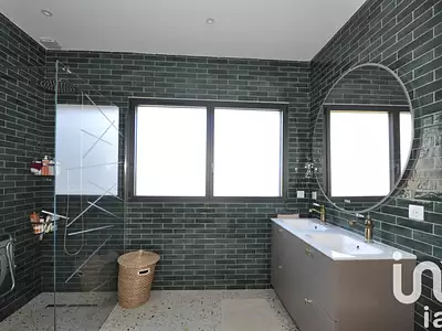 Maison, 280 m²