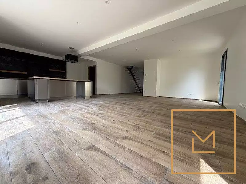 Maison, 165 m²