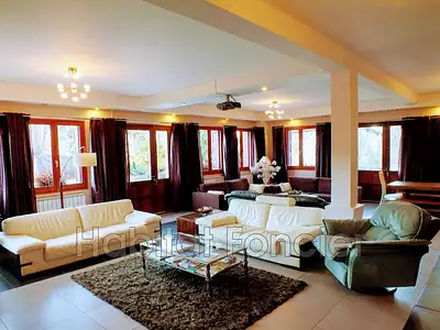 Maison, 560 m²