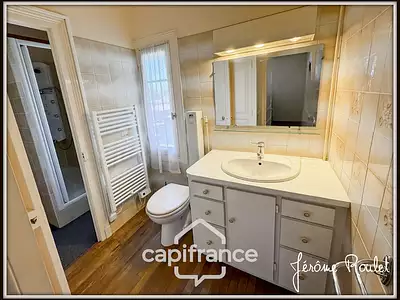 Maison, 196 m²