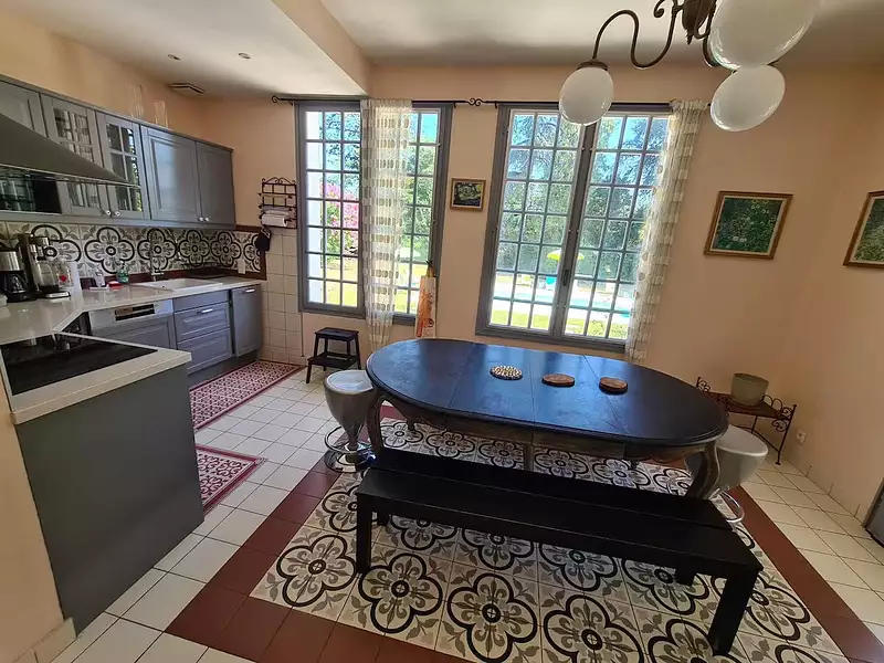 Maison, 250 m²
