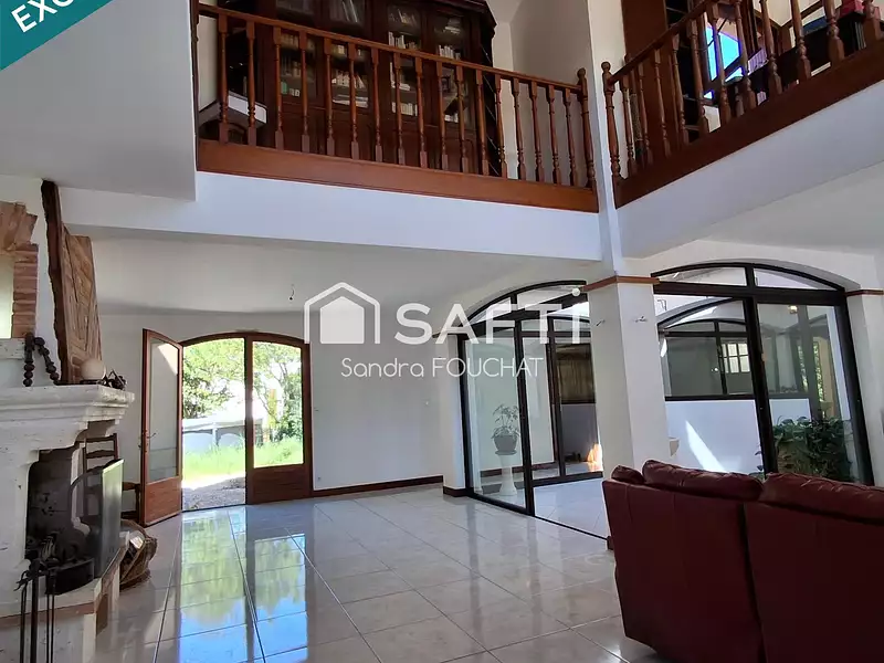 Maison, 252 m²