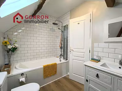 Maison, 248 m²