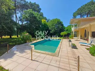 Maison, 205 m²