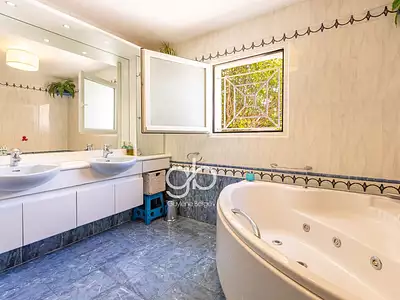 Maison, 237 m²