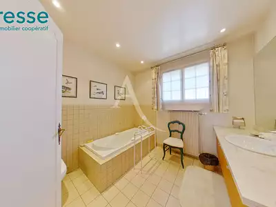 Maison, 200 m²
