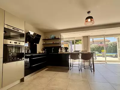 Maison, 225 m²