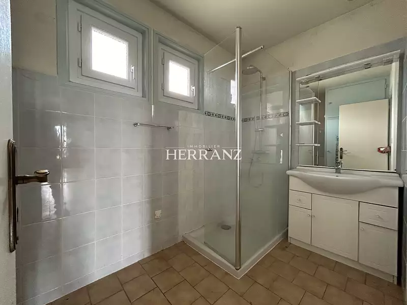 Immeuble, 285 m²