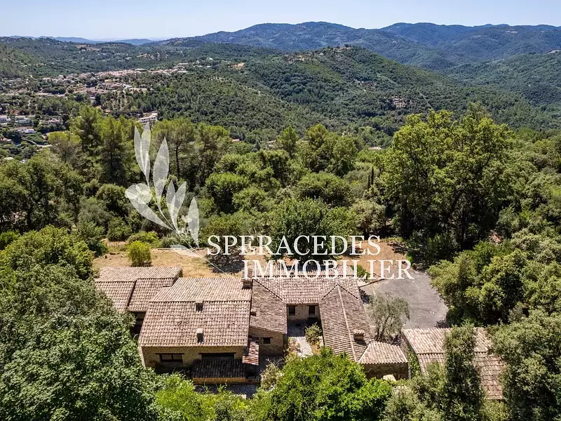 Maison, 300 m²