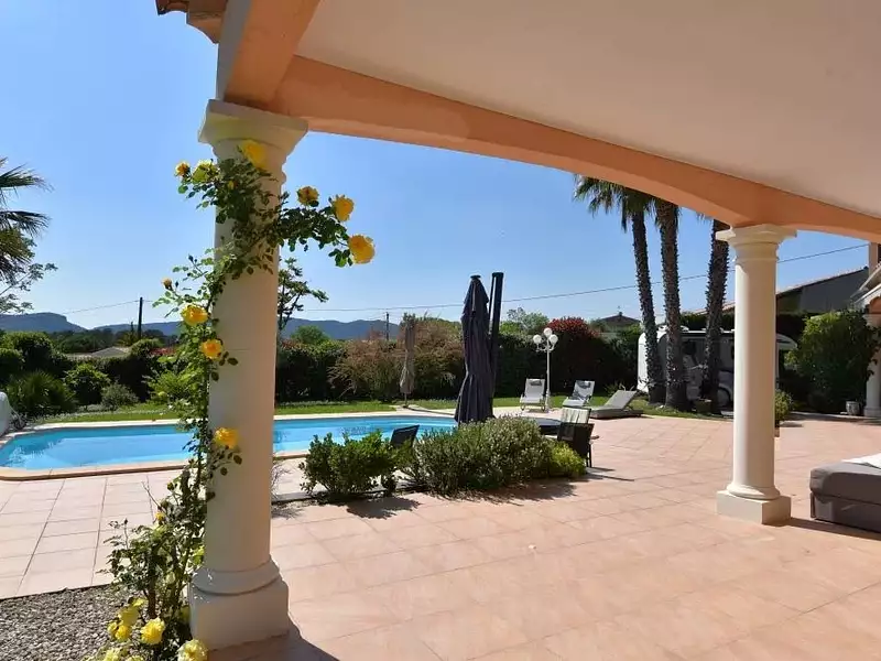 Maison, 185 m²