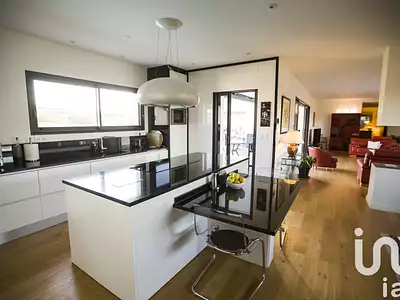 Maison, 265 m²