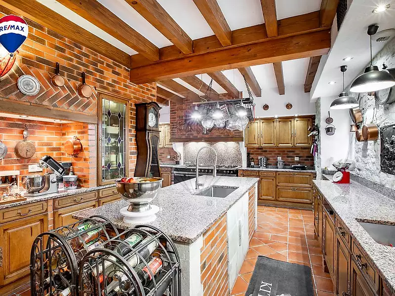 Maison, 306 m²