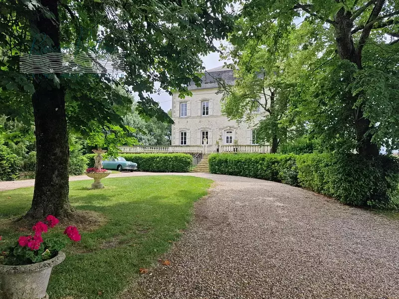 Maison, 640 m²