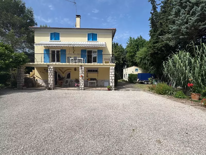 Maison, 237 m²