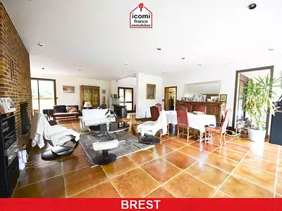 Maison, 248 m²