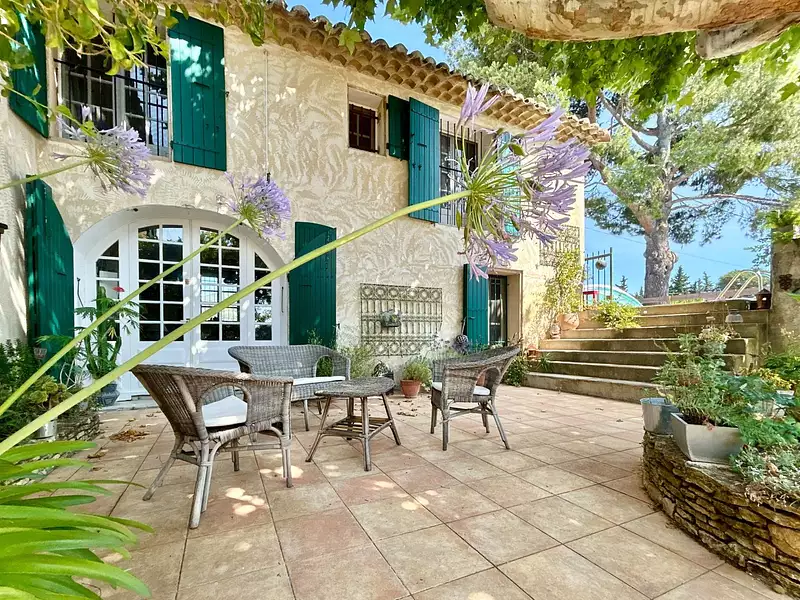 Maison, 219 m²