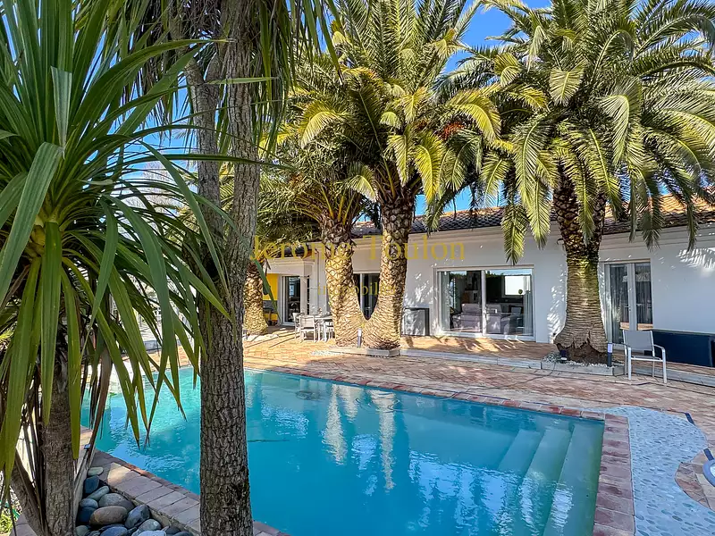 Maison, 240 m²