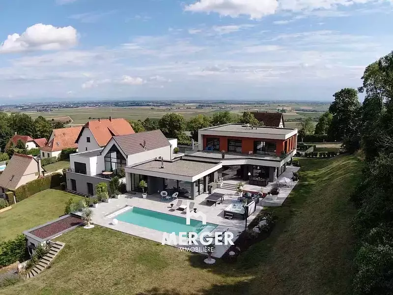 Maison, 330 m²