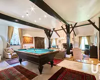 Maison, 575 m²