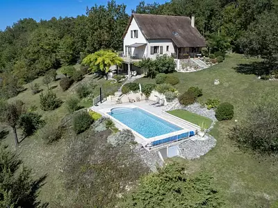 Maison, 166 m²