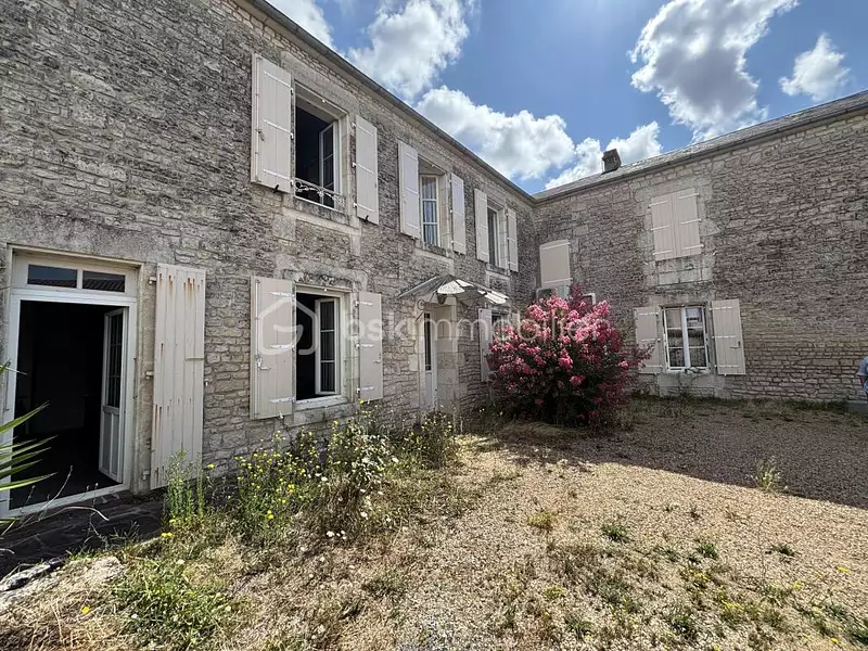 Maison, 233 m²