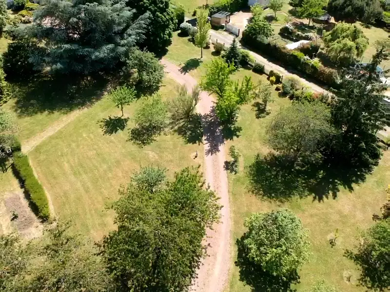 Terrain, 900 m²
