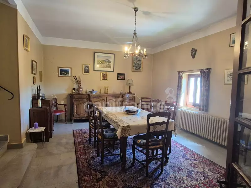 Maison, 330 m²