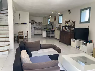 Maison, 245 m²