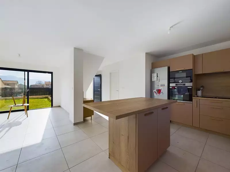 Maison, 102 m²